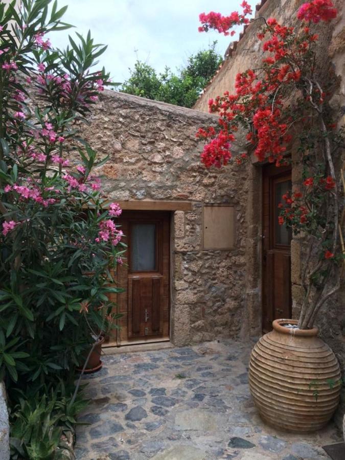 Athina Guesthouse Monemvasía Exterior photo